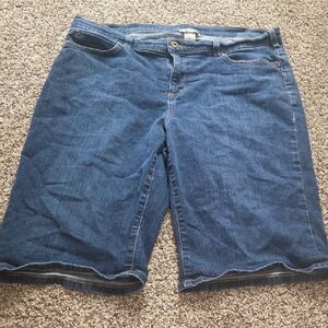 Duluth Trading Co Women's Blue Denim Shorts